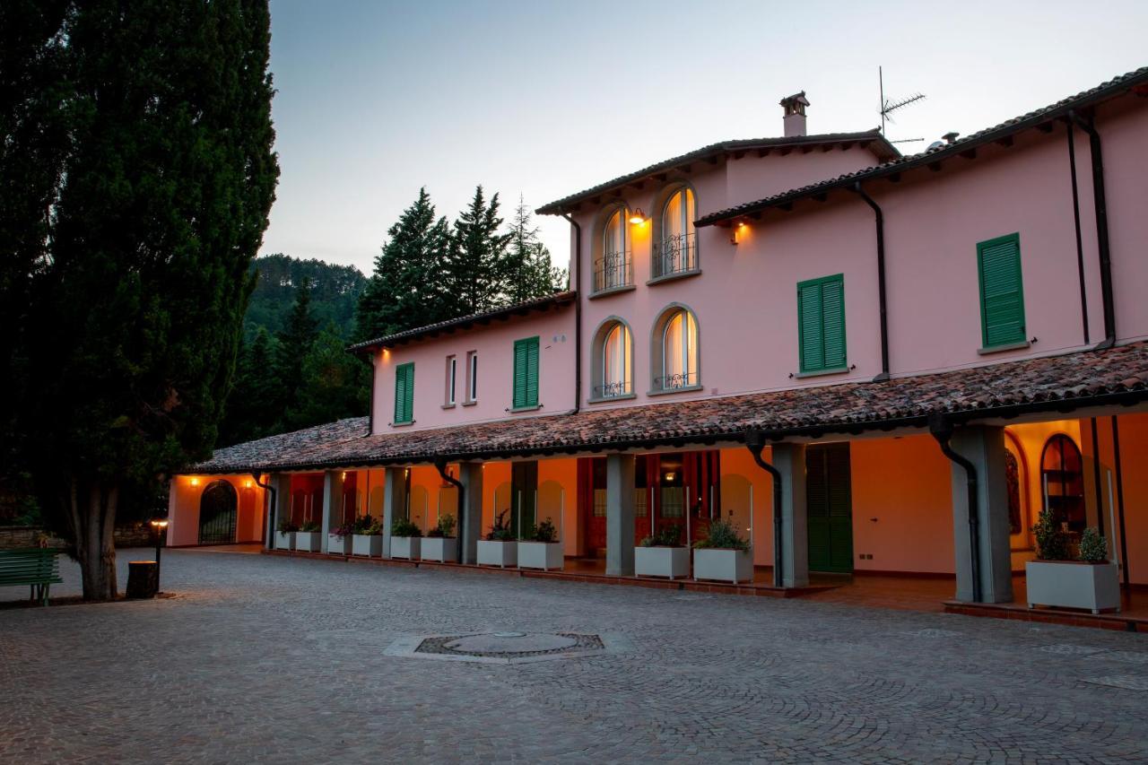 Bellosguardo Resort Modigliana エクステリア 写真